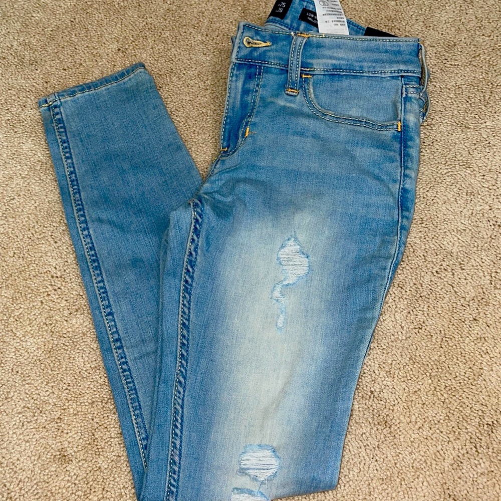 Hollister jeans, brand new